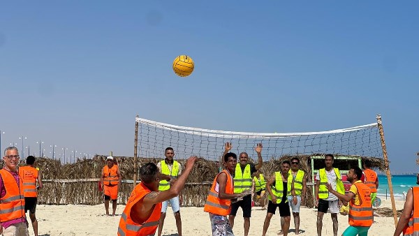رحلات صيفية على الشواطئ للمتعافين من تعاطى المخدرات بمراكز العزيمة فى عيد الأضحى 5 رحلات صيفية على الشواطئ للمتعافين من تعاطى المخدرات بمراكز العزيمة فى عيد الأضحى