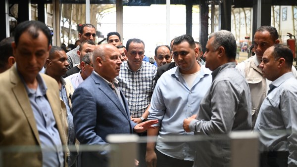 تكثيف إجراءات الأمان والحفاظ على نظافة القطارات والمحطات 5 تكثيف إجراءات الأمان والحفاظ على نظافة القطارات والمحطات