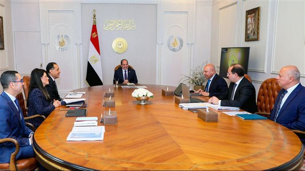 السيسي يوجه بإنشاء محطة لوجستية لإستقبال وتداول الحديد الخام والبليت.. خطوة لتحويل مصر إلى مركز عالمي لصناعة الصلب 5 السيسي يوجه بإنشاء محطة لوجستية لإستقبال وتداول الحديد الخام والبليت.. خطوة لتحويل مصر إلى مركز عالمي لصناعة الصلب