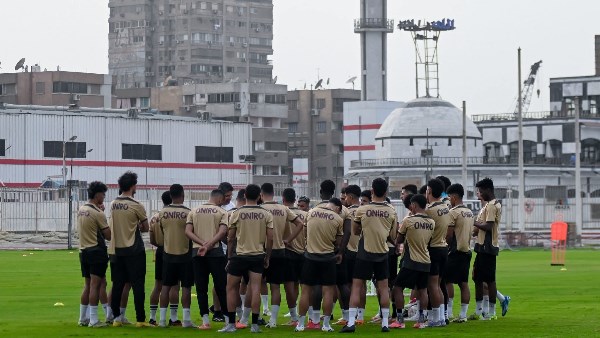 فقرة بدنية خاصة للاعبين البدلاء بمران الزمالك 5 فقرة بدنية خاصة للاعبين البدلاء بمران الزمالك