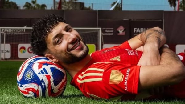 الأهلي يعقد اتفاقًا مبدئيًا مع منتخب فلسطين بشأن وسام أبو علي 5 الأهلي يعقد اتفاقًا مبدئيًا مع منتخب فلسطين بشأن وسام أبو علي