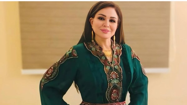 برشاقة لافتة.. إلهام شاهين تخطف الأنظار في الساحل الشمالي| شاهد 5 برشاقة لافتة.. إلهام شاهين تخطف الأنظار في الساحل الشمالي| شاهد