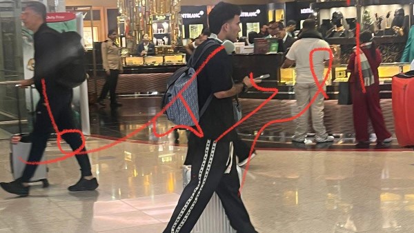 زيزو في ترانزيت دبي استعداداً للسفر لـ أمريكا 5 زيزو في ترانزيت دبي استعداداً للسفر لـ أمريكا