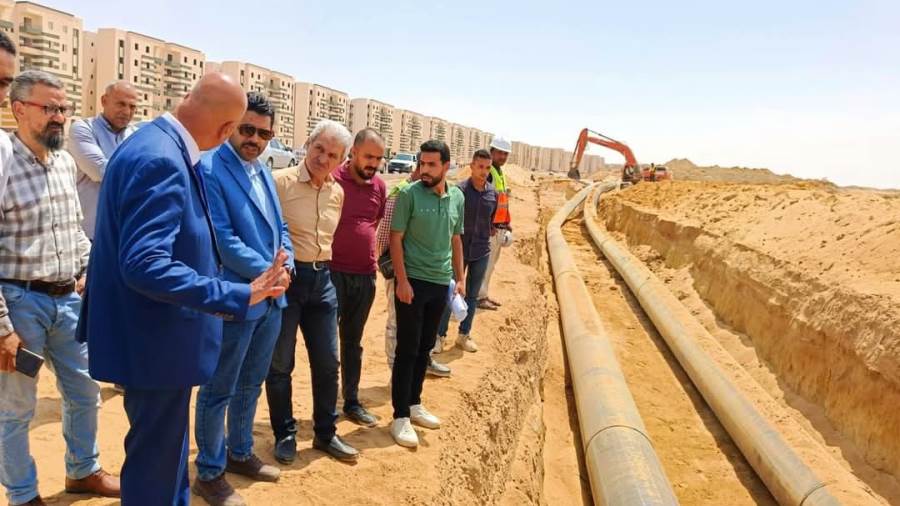 صدي الخليج | وزير الإسكان يتابع مشروعات المرافق الجاري تنفيذها بالعبور الجديدة والأراضي المضافة لها 5 صدي الخليج | وزير الإسكان يتابع مشروعات المرافق الجاري تنفيذها بالعبور الجديدة والأراضي المضافة لها