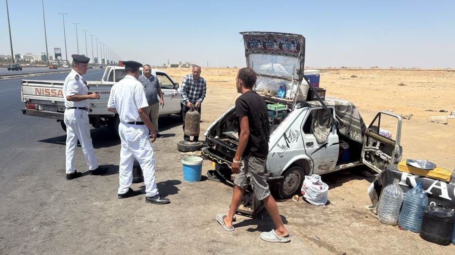 صدي الخليج | بالصور .. حملة مكبرة لرفع الإشغالات في مدينة الشروق 5 صدي الخليج | بالصور .. حملة مكبرة لرفع الإشغالات في مدينة الشروق