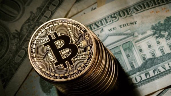 «بيتكوين» تقفز بدعم من توقعات الفيدرالي وتتجاوز 105 آلاف دولار 5 «بيتكوين» تقفز بدعم من توقعات الفيدرالي وتتجاوز 105 آلاف دولار
