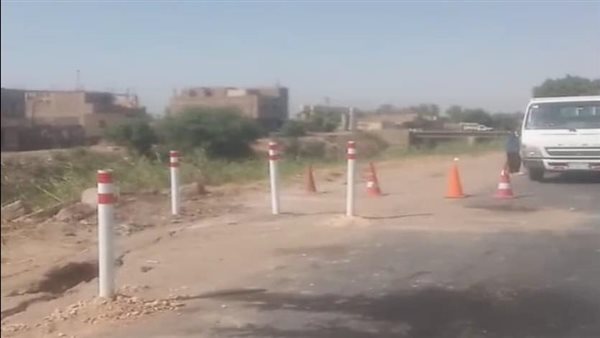 هيئة الطرق تجري صيانة عاجلة لتأمين سلامة المرور بمدخل طريق أرمنت الواحات 5 هيئة الطرق تجري صيانة عاجلة لتأمين سلامة المرور بمدخل طريق أرمنت الواحات