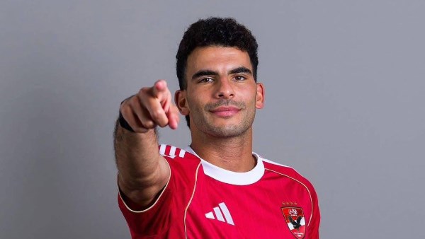 زيزو يكشف عن مركزه المفضل داخل الملعب وعلاقاته بلاعبي الأهلي والزمالك 5 زيزو يكشف عن مركزه المفضل داخل الملعب وعلاقاته بلاعبي الأهلي والزمالك