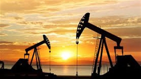 أسعار النفط تتجه لتحقيق مكاسب مع استئناف المحادثات الصينية الأمريكية