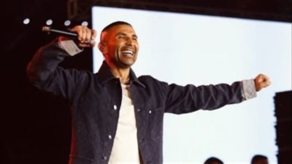 بعد عودته من الحج.. شاهد أحمد سعد يحيي حفل بالساحل الشمالي 5 بعد عودته من الحج.. شاهد أحمد سعد يحيي حفل بالساحل الشمالي