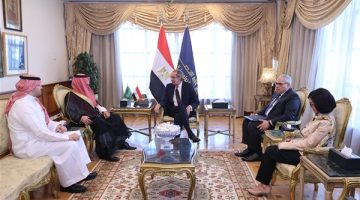 وزير الاتصالات يبحث تعزيز التعاون بين مصر والسعودية بمجال تكنولوجيا المعلومات