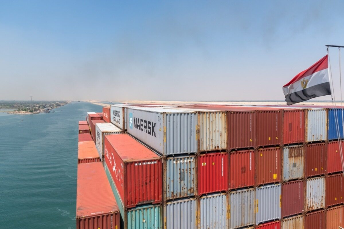 الحكومة والمجالس التصديرية تتفقان على صرف مستحقات المصدرين نقدًا فى البر