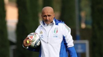 رسميًا.. سباليتى يعلن إقالته عن تدريب منتخب إيطاليا