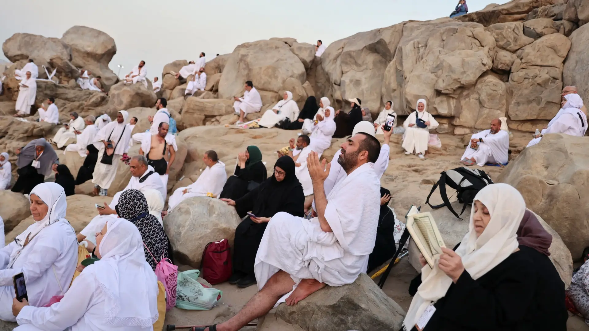 ✓ السعودية تعلن نجاح موسم حج هذا العام 5 ✓ السعودية تعلن نجاح موسم حج هذا العام