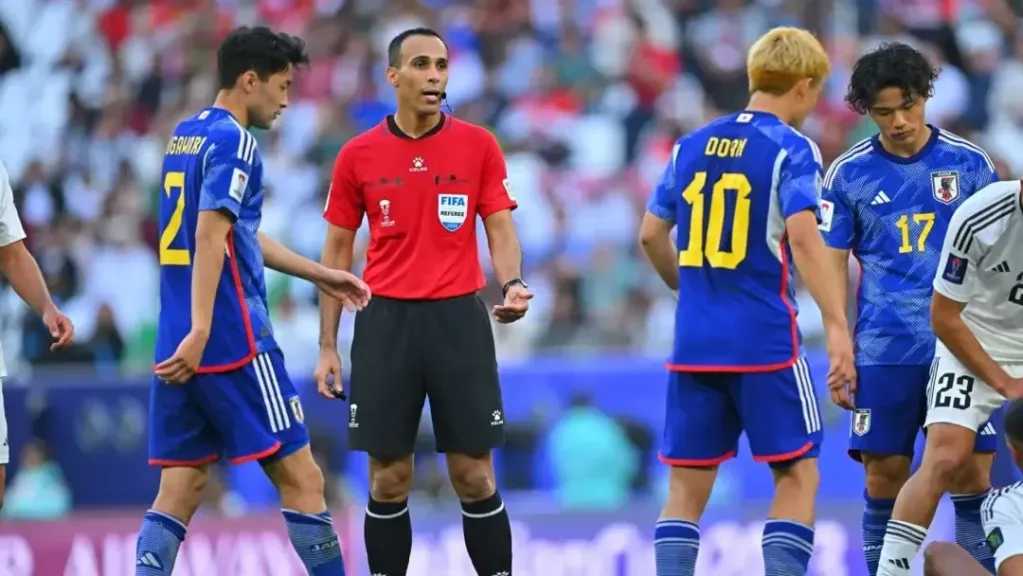 صافرة سعودية.. حكم مباراة الأردن اليوم ضد عُمان في تصفيات كأس العالم 2026