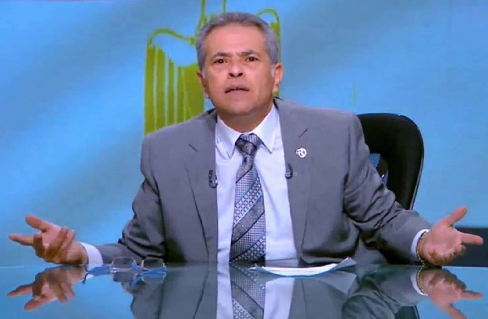 لا يعملوا في الخفاء.. توفيق عكاشة يكشف المتحكم في القرارات العالمية 5 لا يعملوا في الخفاء.. توفيق عكاشة يكشف المتحكم في القرارات العالمية