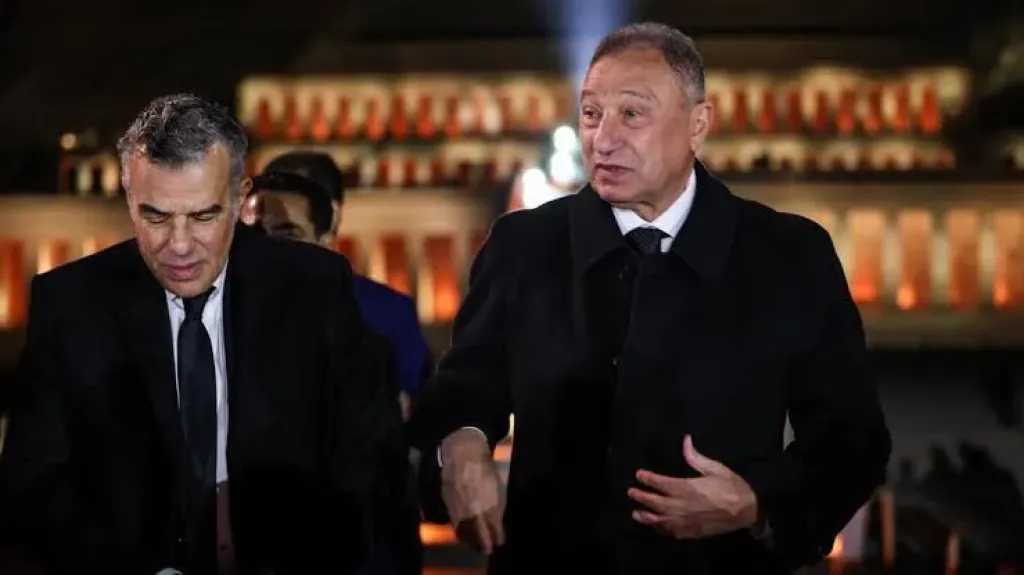 صدمة للأهلي.. خوسيه ريبيرو يرفض اللاعبين الجُجدد ويستبعد النجوم من قائمة كأس العالم 5 صدمة للأهلي.. خوسيه ريبيرو يرفض اللاعبين الجُجدد ويستبعد النجوم من قائمة كأس العالم