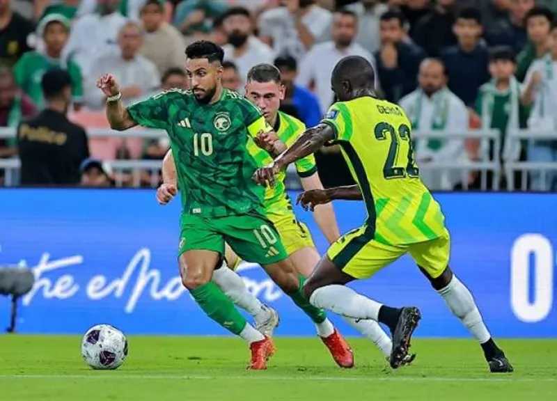نتيجة مباراة السعودية وأستراليا اليوم.. الهزيمة تُربك حسابات الأخضر وتدفعه إلى طريق الملحق الآسيوي 5 نتيجة مباراة السعودية وأستراليا اليوم.. الهزيمة تُربك حسابات الأخضر وتدفعه إلى طريق الملحق الآسيوي