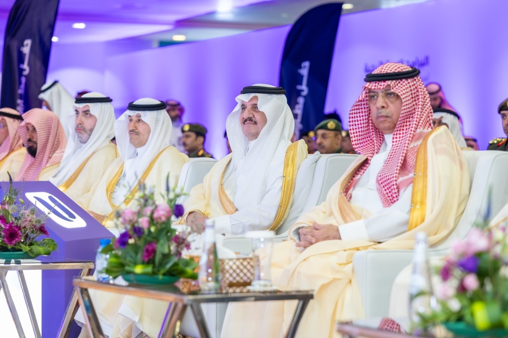 مطار الملك فهد الدولي: أمير الشرقية يدشن المخطط العام ويفتتح مشاريع تطويرية جديدة