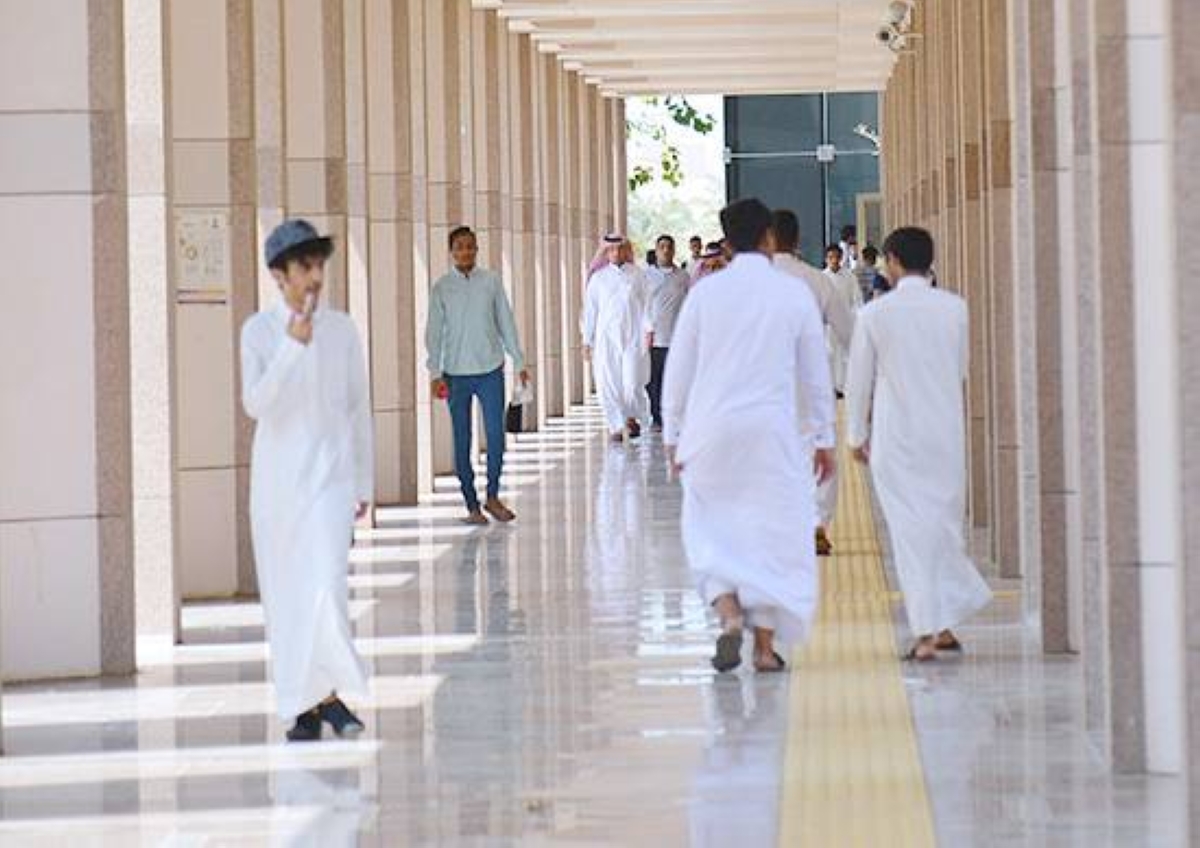 قبول السعودية: أولياء الأمور يطالبون بتمديد المهلة مع اقتراب إغلاق التسجيل