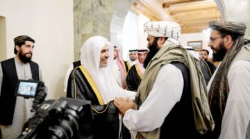 العيسى يبحث مع وزيري أفغانستان جهود مواجهة العادات المخالفة للشريعة الإسلامية