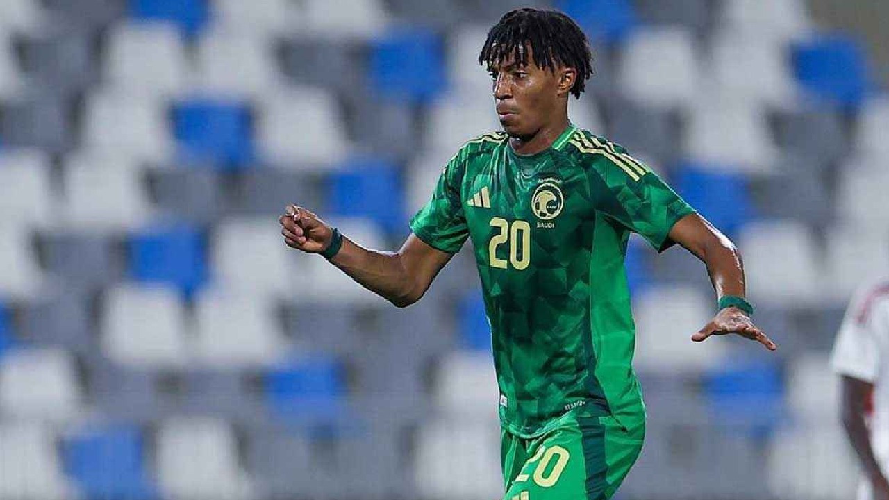 الأهلي يبدأ مفاوضات تجديد عقد فلاته وسط اهتمام جماهيري واسع