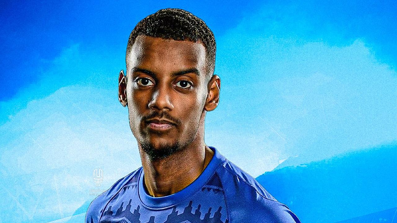 الهلال يعلن اهتمامه بالتعاقد مع ألكسندر إيزاك لتعزيز هجوم الفريق